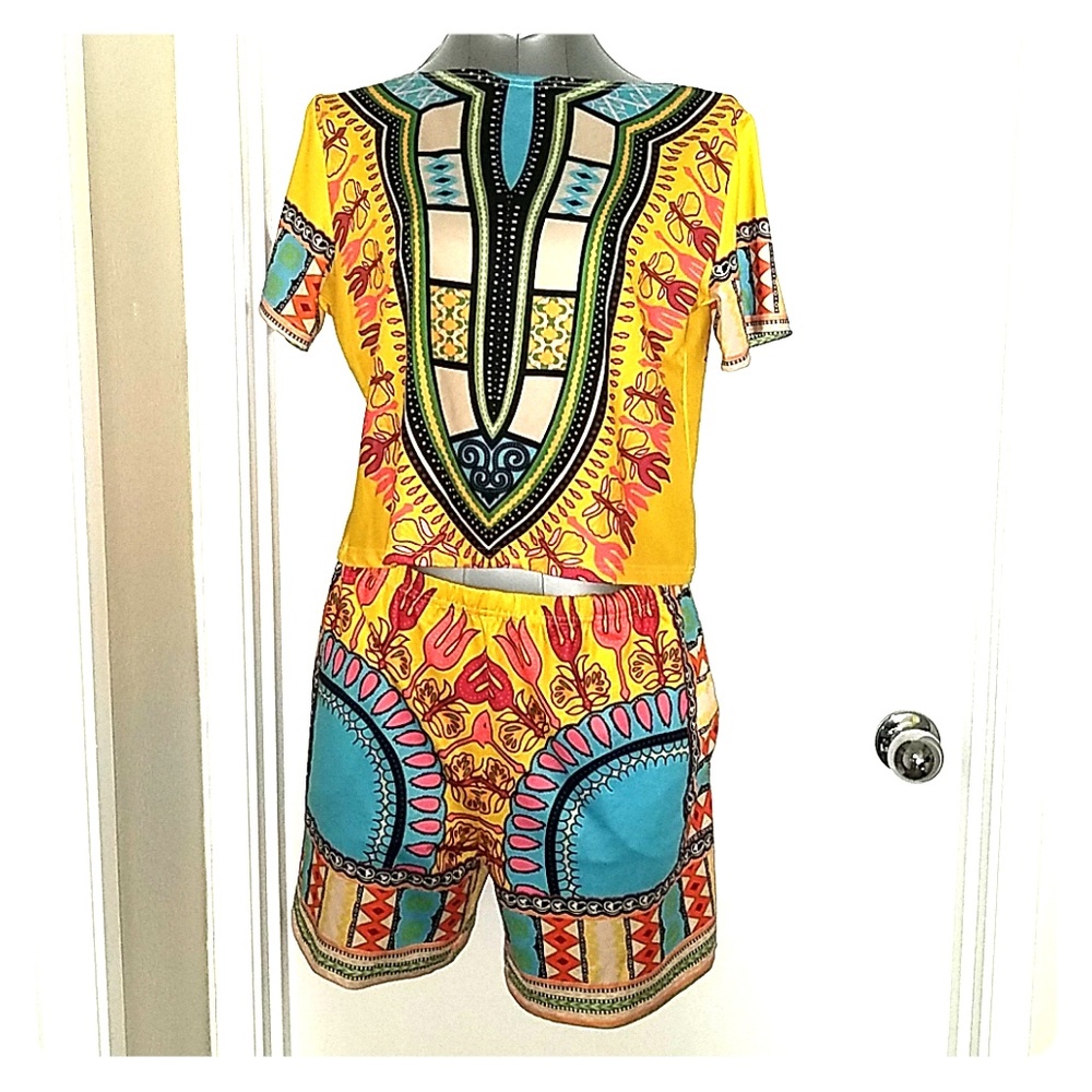 African print two piece short set NWOT